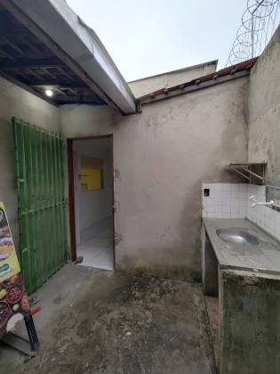 ? Ponto Comercial à Venda – Em Frente à portaria 2 da UFAL!