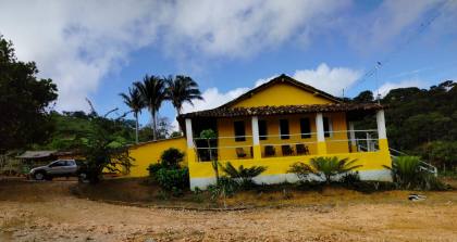 SITÍO COM 2 CASAS