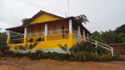 SITÍO COM 2 CASAS