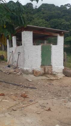 SITÍO COM 2 CASAS