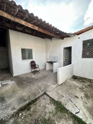 Casa pronta para morar na cidade universitária!