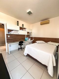 Linda Casa Em Condomínio Fechado