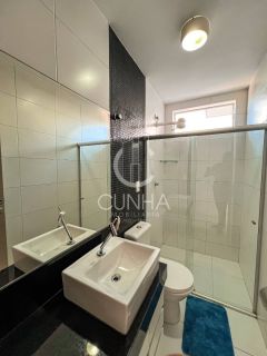 Linda Casa Em Condomínio Fechado