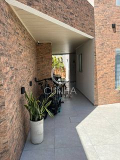 Belíssima Casa em Condomínio Fechado na Serraria