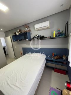 Belíssima Casa em Condomínio Fechado na Serraria