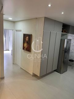 Belíssima Casa em Condomínio Fechado na Serraria