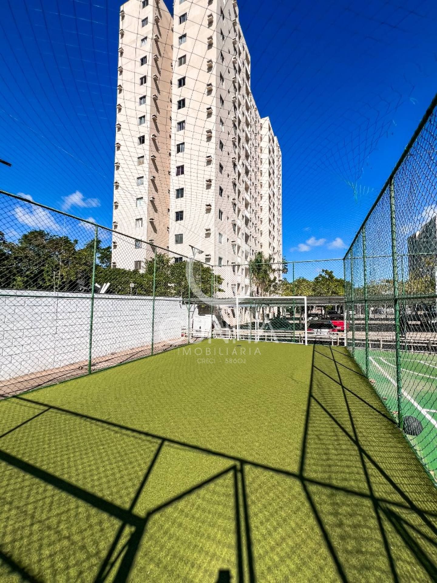 Apartamento com Varanda no Antares