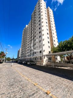 Apartamento com Varanda no Antares