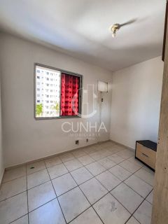 Apartamento com Varanda no Antares
