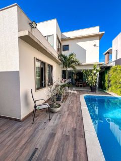 Um mix de requinte e conforto em condomínio fechado