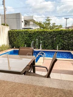 Casa super charmosa em condomínio fechado no Antares