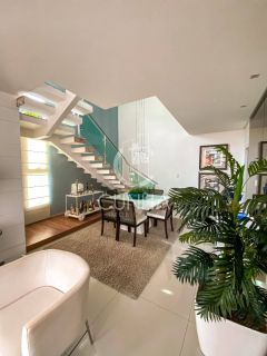 Casa super charmosa em condomínio fechado no Antares