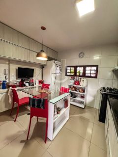 Casa reformada na Serraria