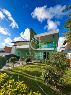 Excelente casa em condomínio fechado