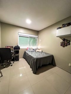 Excelente casa em condomínio fechado