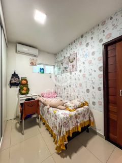 Excelente casa em condomínio fechado