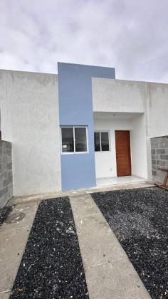 Casa a venda no portal dos bosques.