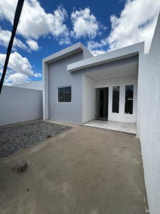 Casa de 2/4 e com beco Portal dos Bosques