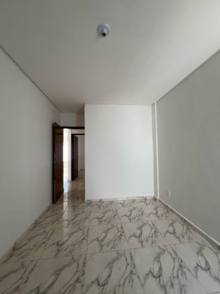 Casa de 2/4 e com beco Portal dos Bosques