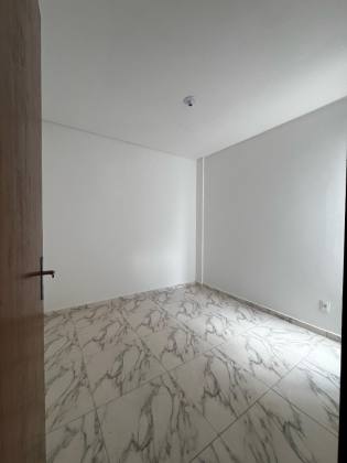 Casa de 2/4 e com beco Portal dos Bosques
