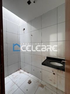 CASAS COM BECO E QUINTAL NO PORTAL DOS BOSQUES