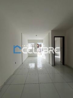 CASAS COM BECO E QUINTAL NO PORTAL DOS BOSQUES