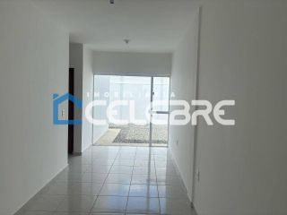 Casa com beco à venda