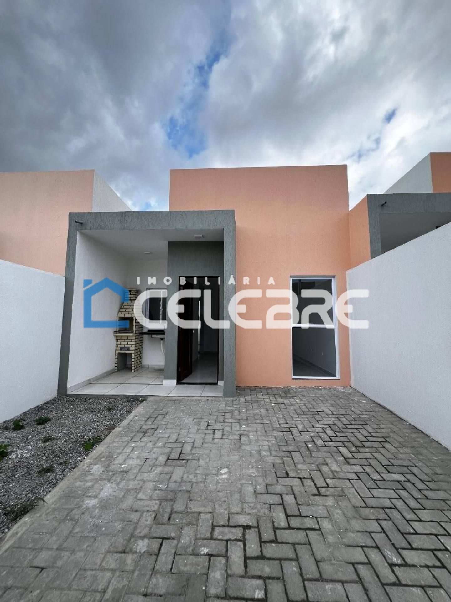 Casa para Vender no Portal Sudoeste com Suite