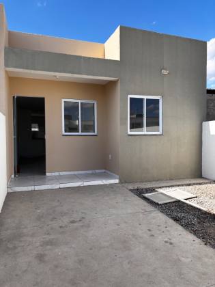 Casa com 2/4 e suite - portal dos bosques