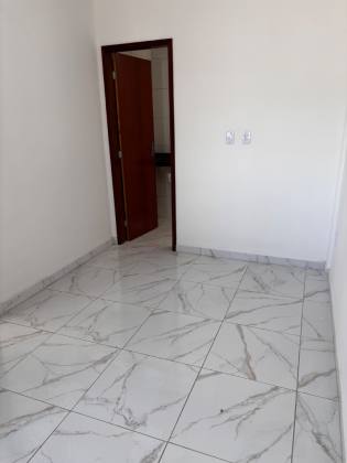 Casa com 2/4 e suite - portal dos bosques