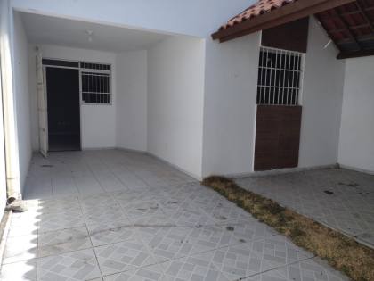Casa com três quartos no Catole