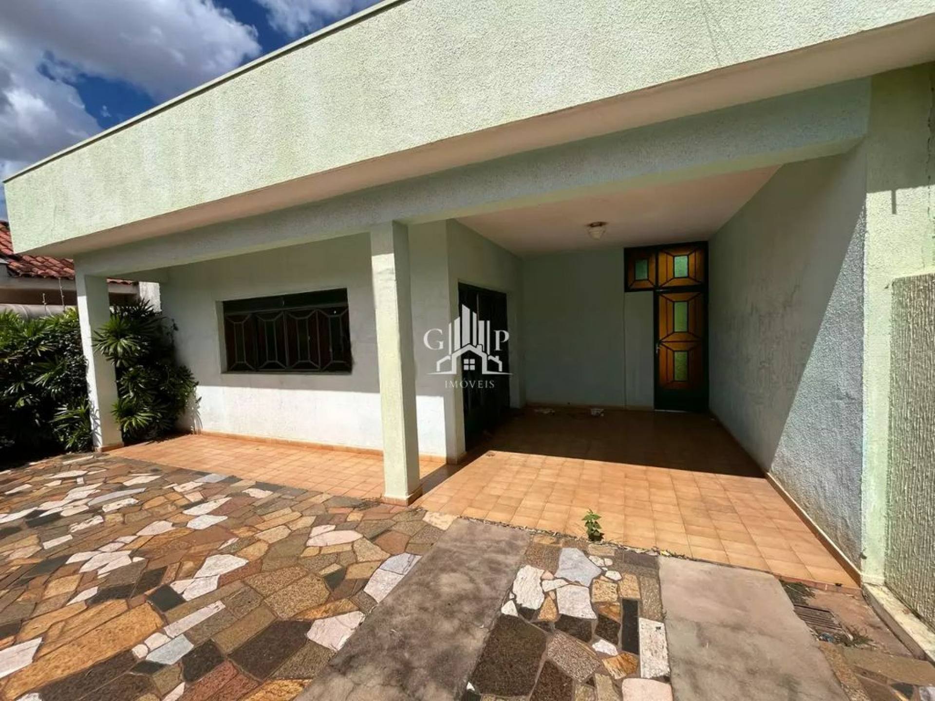 Casa à venda com 3 quartos, sendo 1 suíte no bairro Olinda