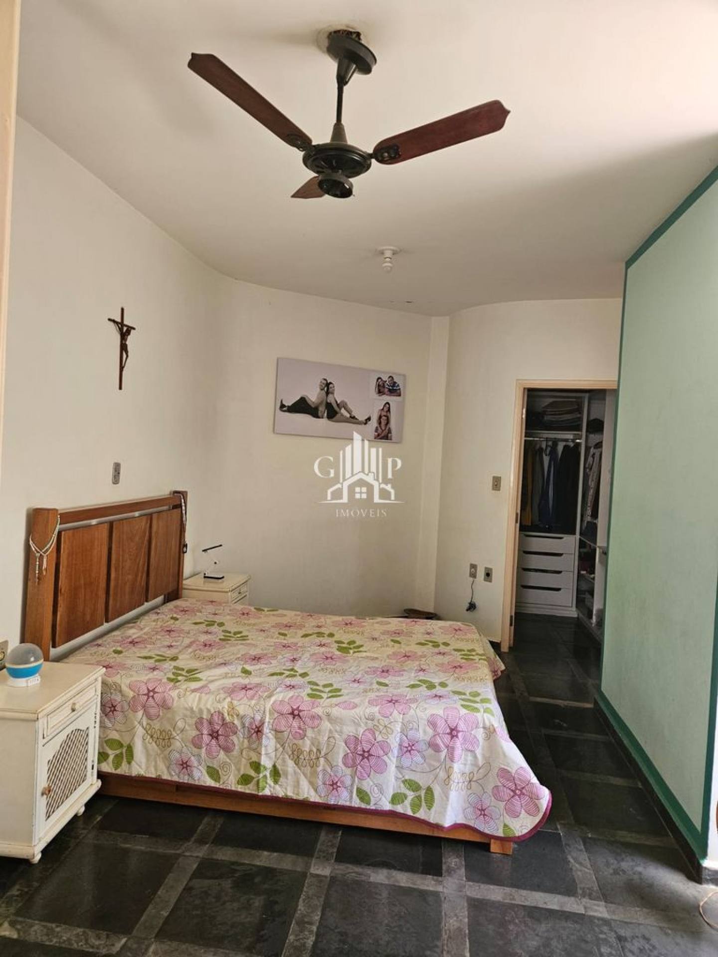 Casa Para Alugar com 4 quartos 2 suítes no bairro Estados Unidos em Uberaba