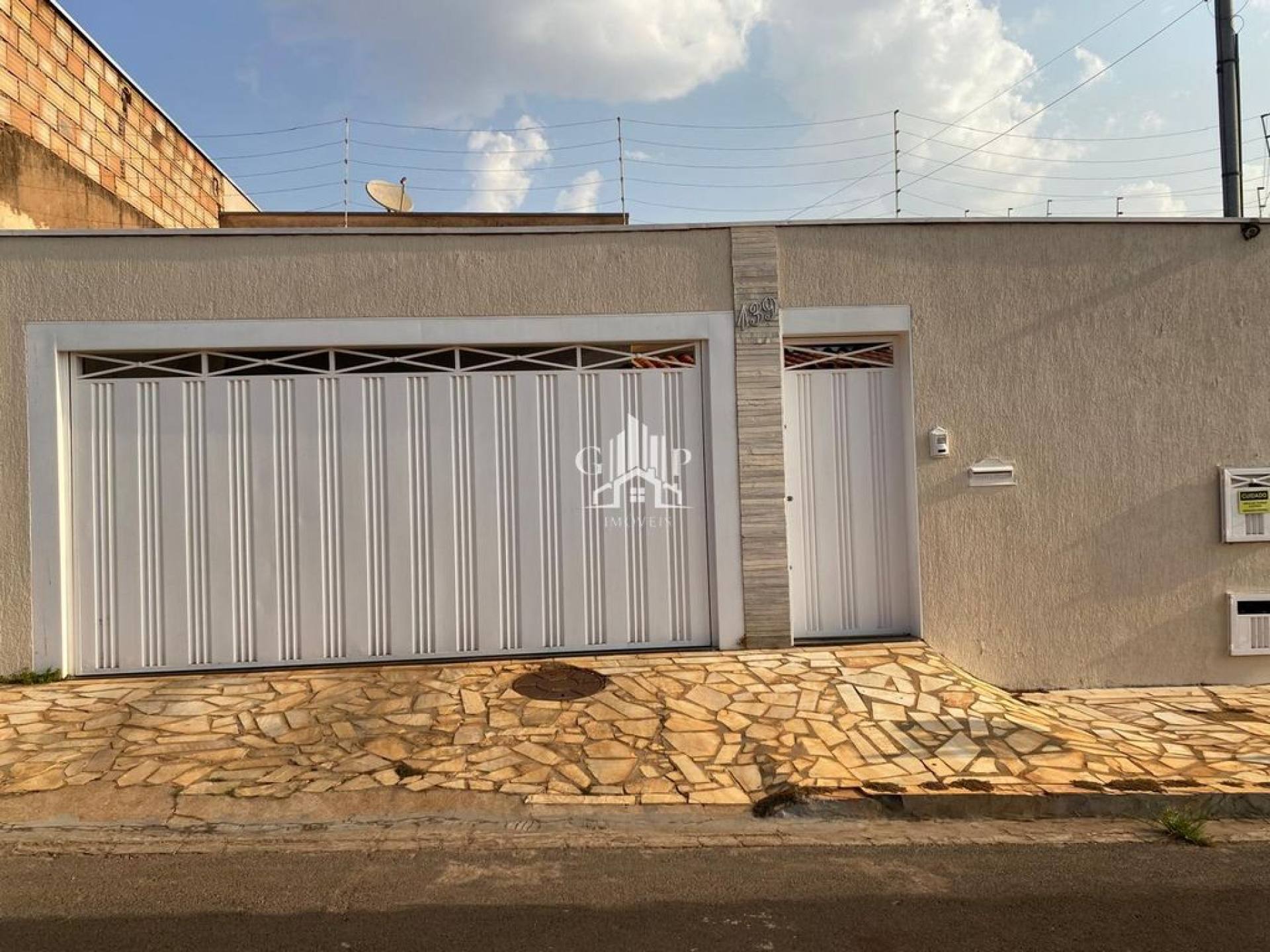 Residência localizado no bairro Parque dos Buritis
