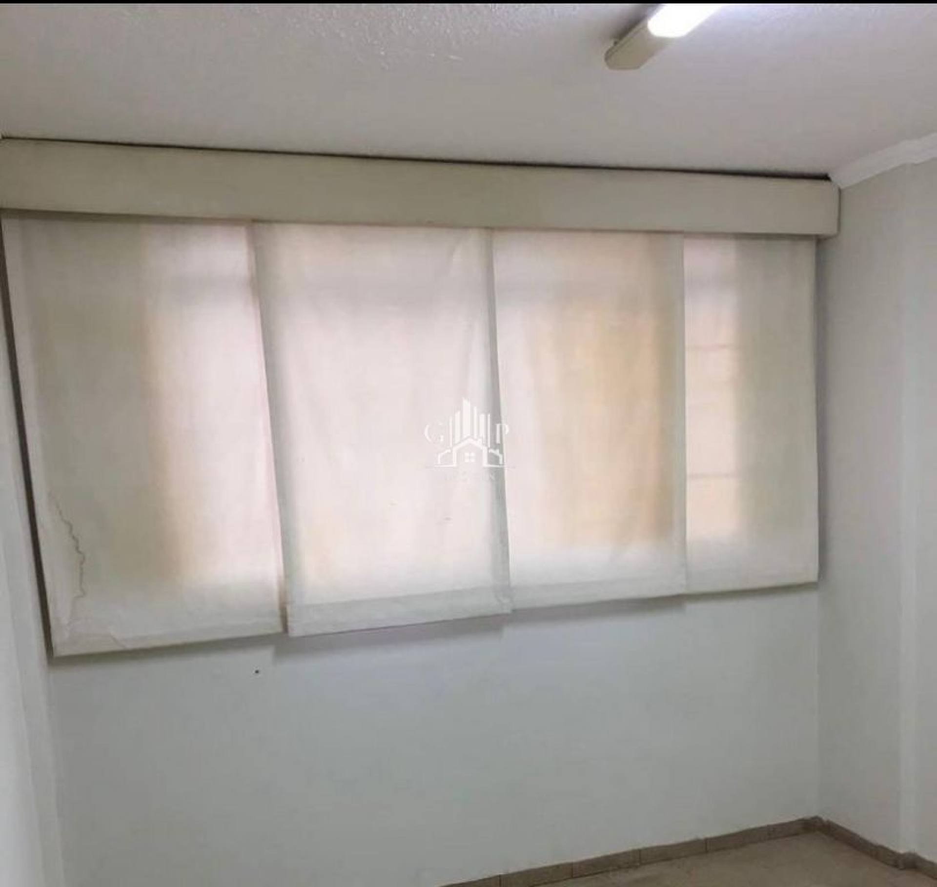 Sala na galeria Fausto Salomão 23,51m² com portaria