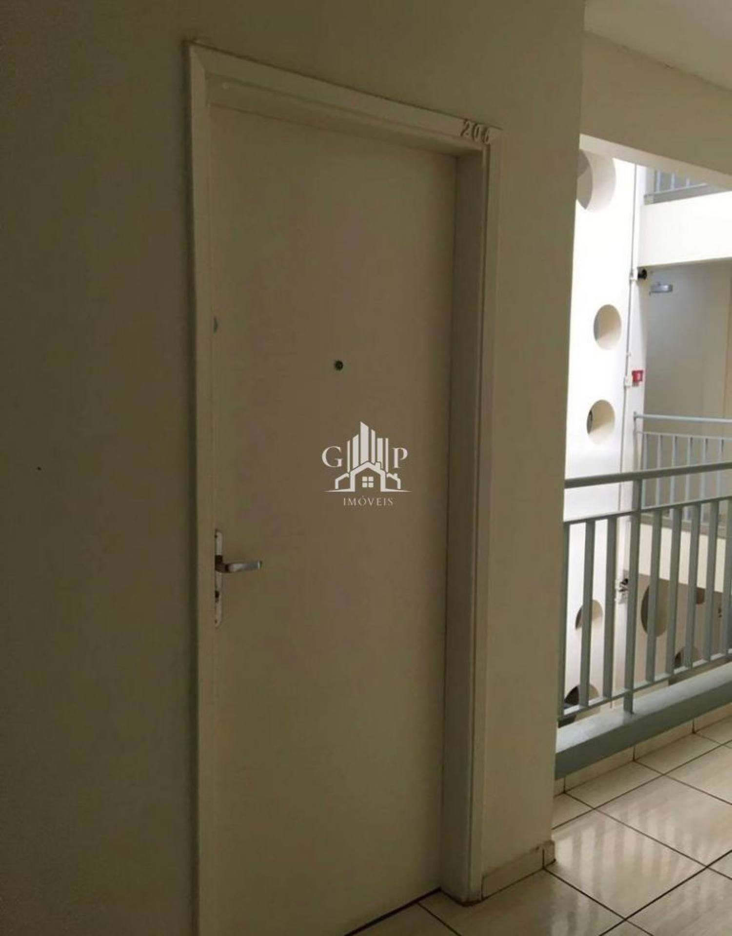 Sala na galeria Fausto Salomão 23,51m² com portaria