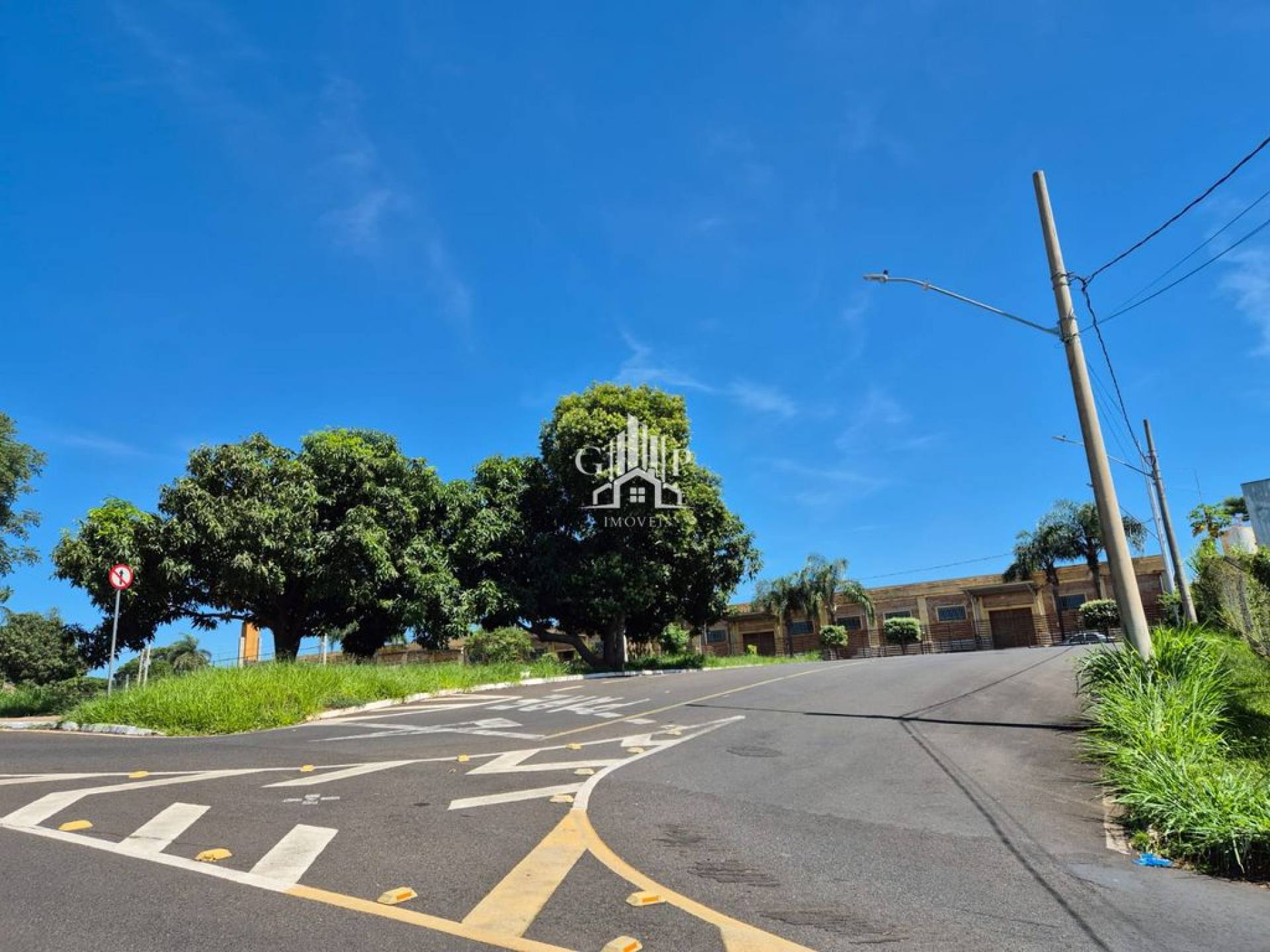 Terreno de esquina no bairro Quinta da Boa Esperança na Praça da Estação/Mogiana