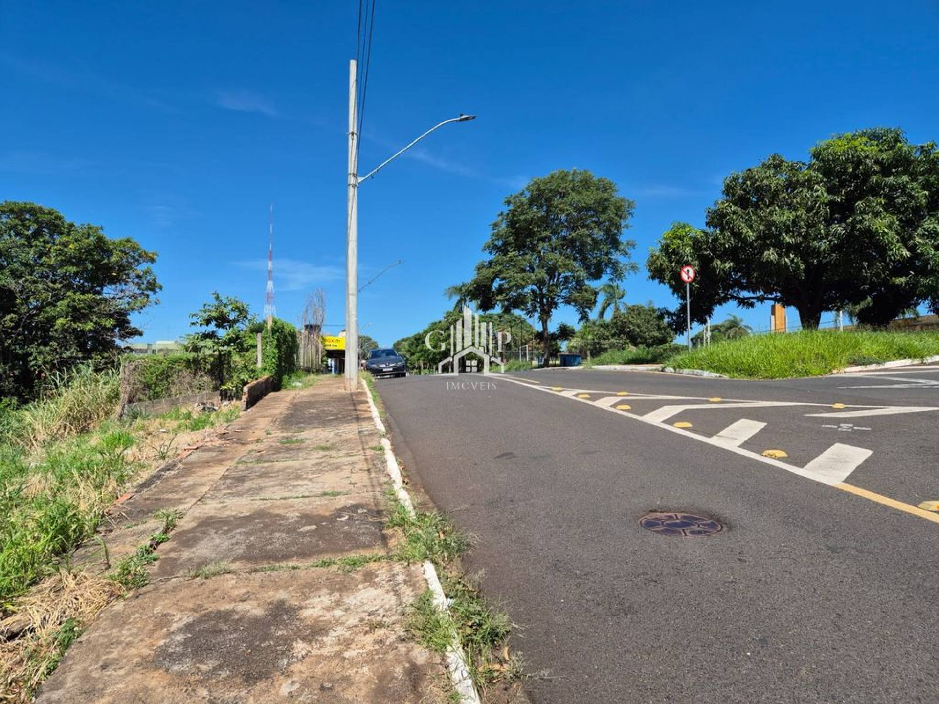Terreno de esquina no bairro Quinta da Boa Esperança na Praça da Estação/Mogiana