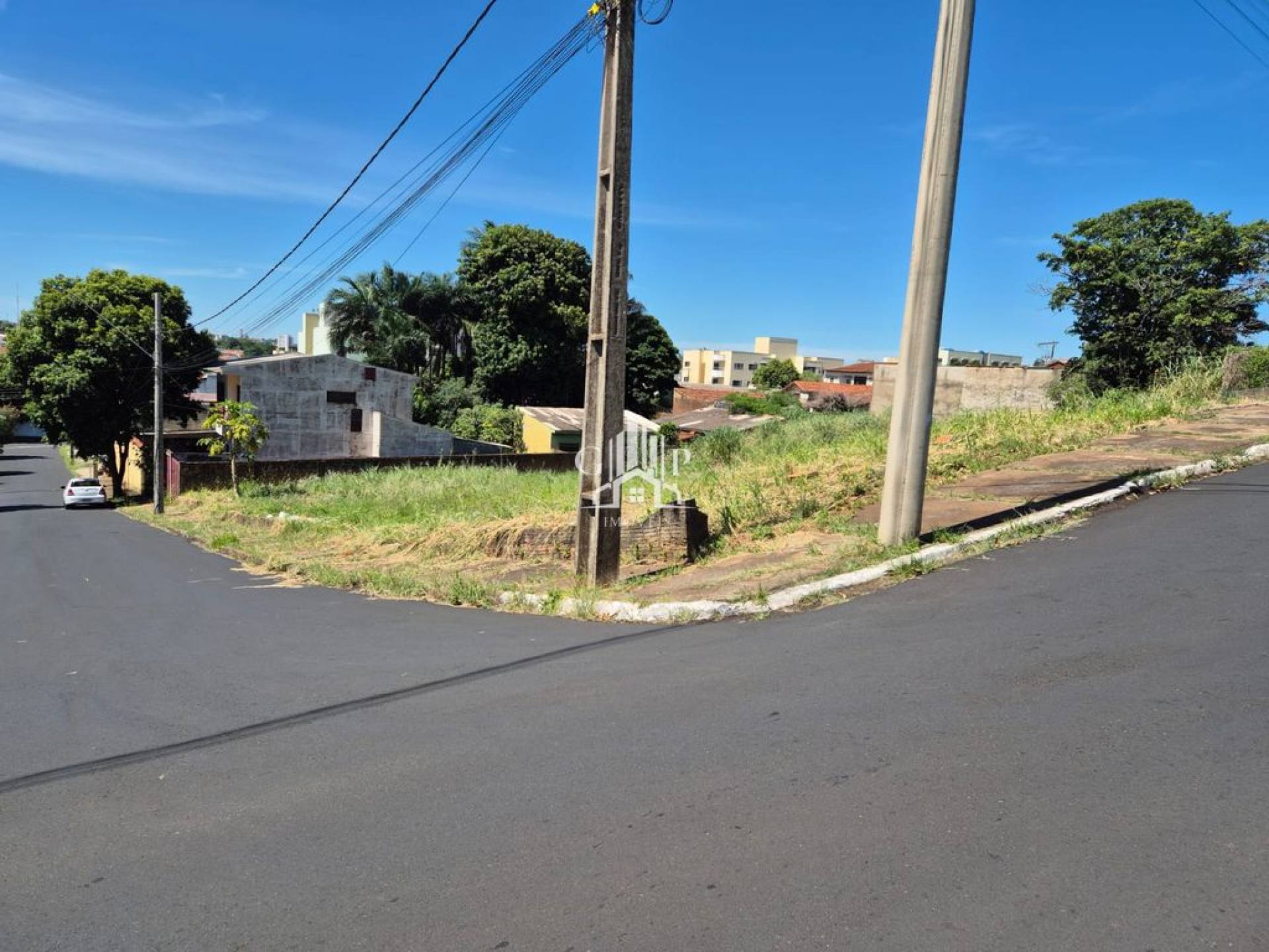 Terreno de esquina no bairro Quinta da Boa Esperança na Praça da Estação/Mogiana