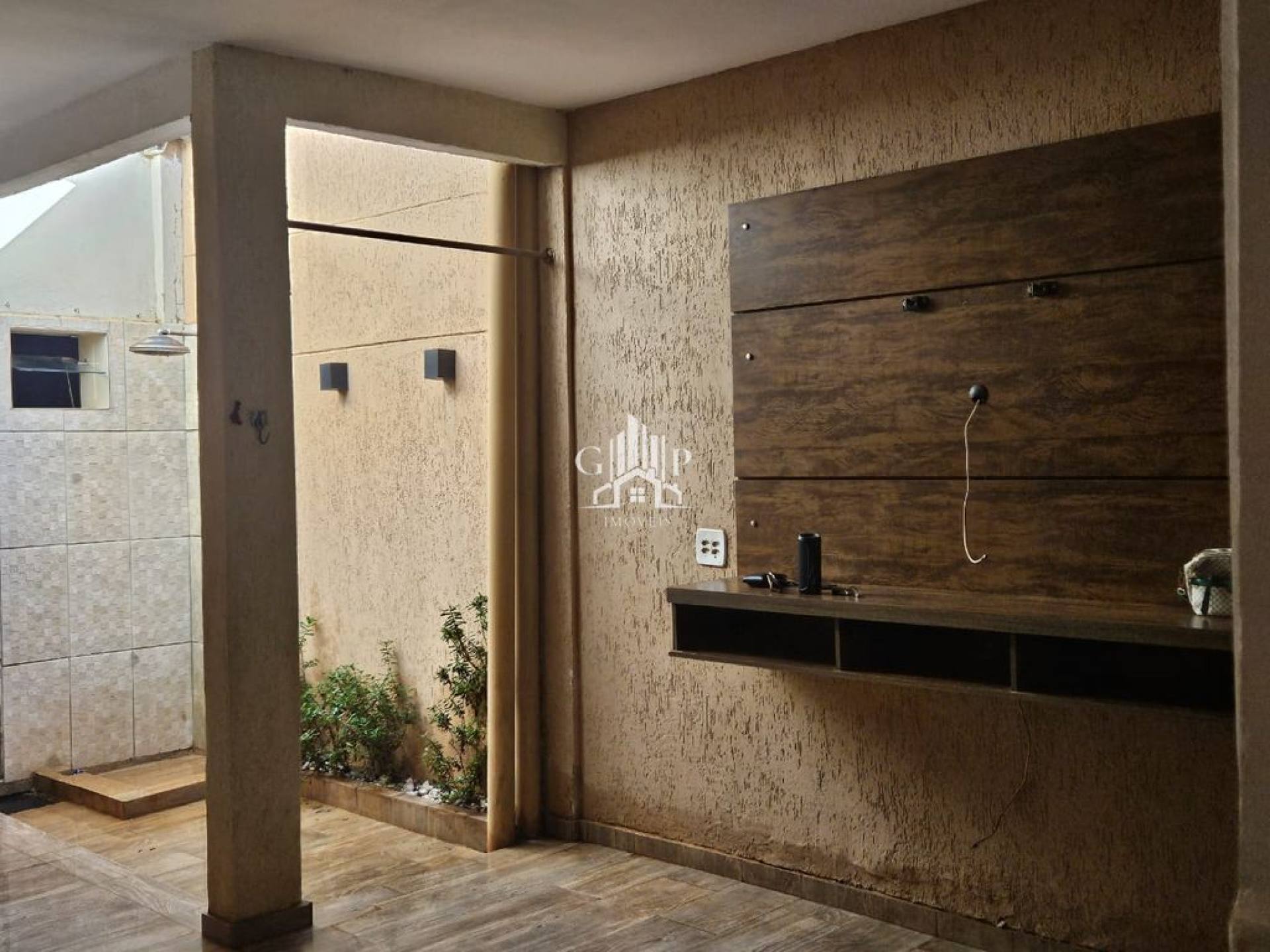 Linda casa no condominio Moradas