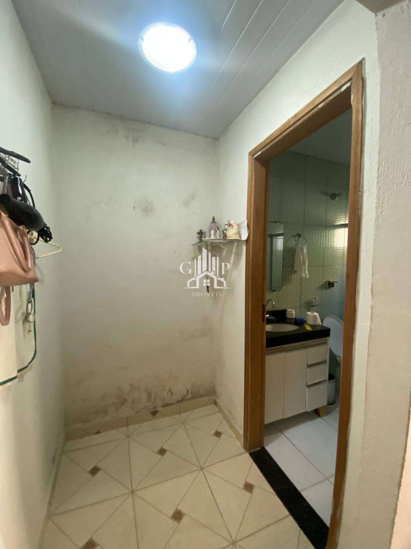 Casa a venda no bairro residencial 2000