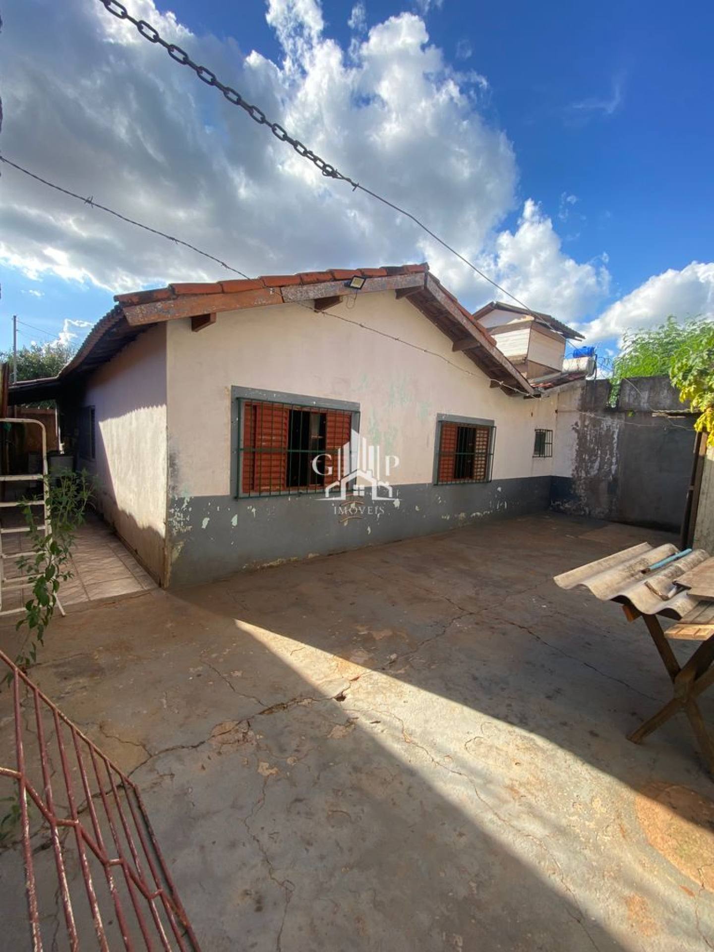 Casa a venda no bairro residencial 2000