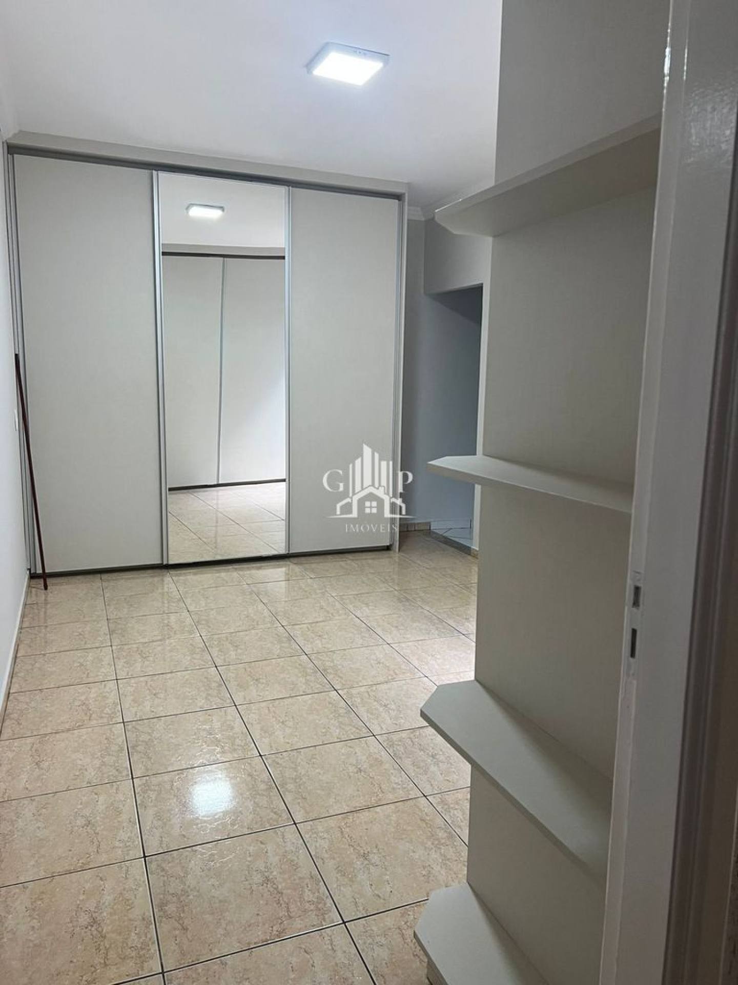 Casa com 2 quartos sendo 1 suíte para venda no bairro Beija Flor