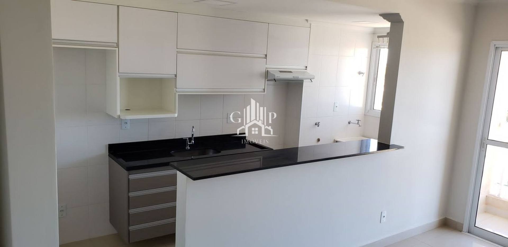 Apartamento à venda no Bairro Olinda com sacada, três quartos sendo uma suíte