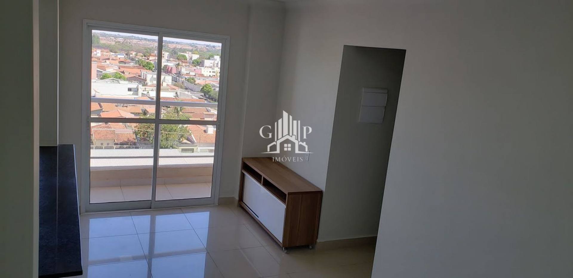 Apartamento à venda no Bairro Olinda com sacada, três quartos sendo uma suíte