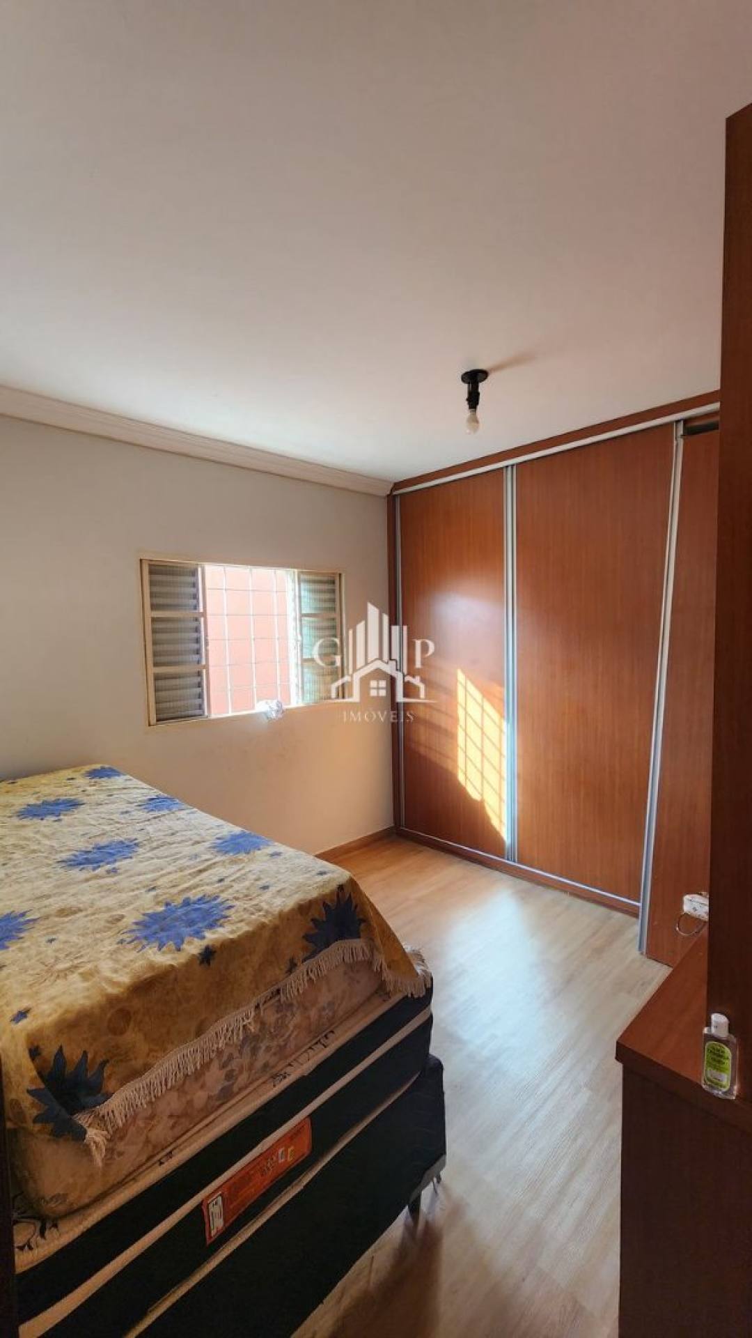 Casa de esquina à venda no Bairro JD. São Bento 3 quartos e 1 suíte com banheira
