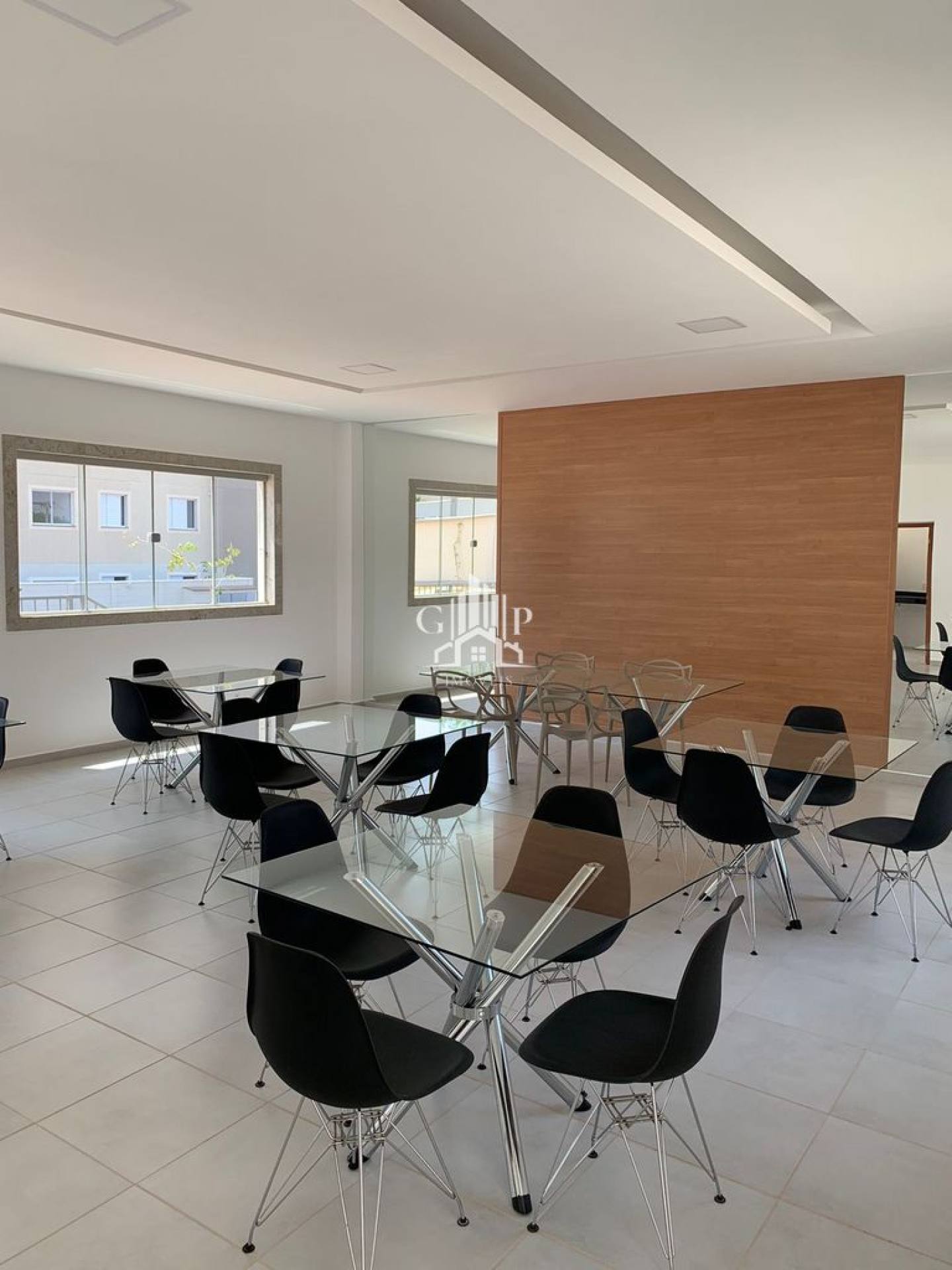 Apartamento com 2 Quartos à Venda, 45 m² no CONDOMÍNIO LAGO DAS BRISAS