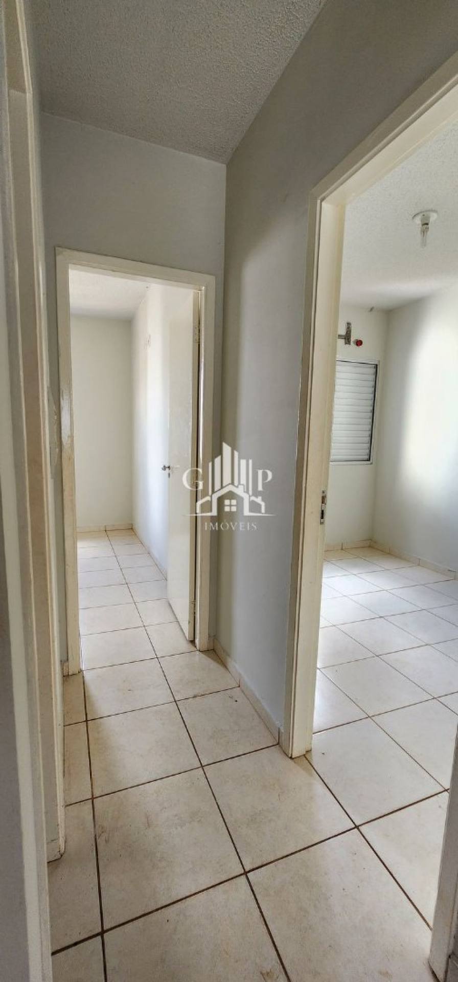 Casa de Condomínio à Venda com 2 quartos, 1 banheiros 1 vaga por R$: 285.000,00