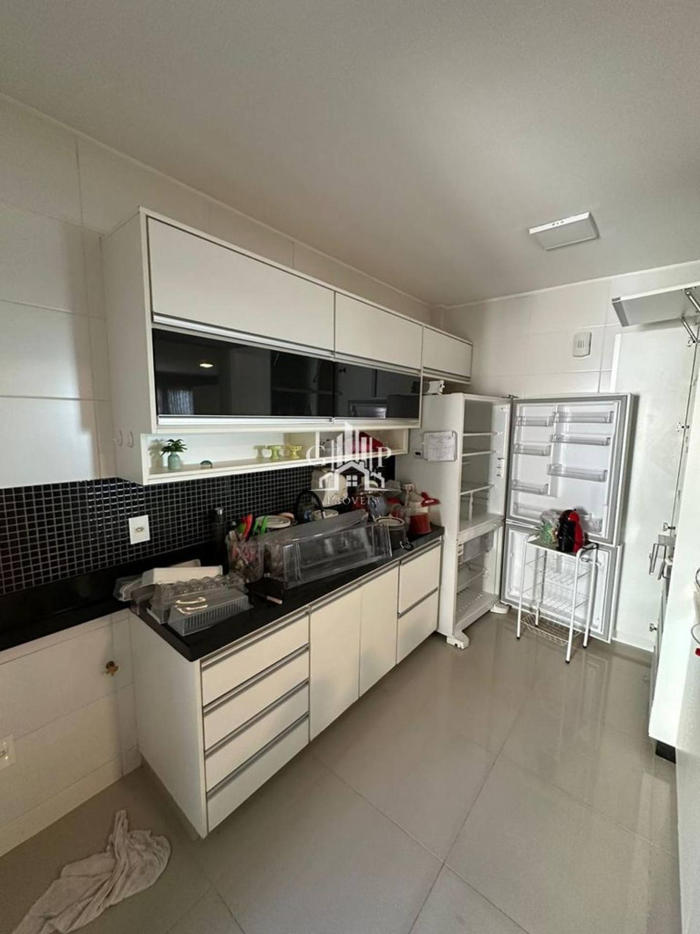 Lindo apartamento de 03 quartos no bairro Santa Maria