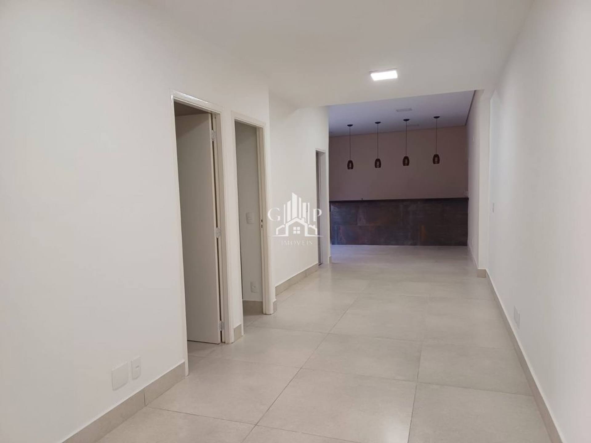 Casa de Condomínio à Venda com 3 quartos, 2 banheiros, 3 vagas por R$ 460.000,00